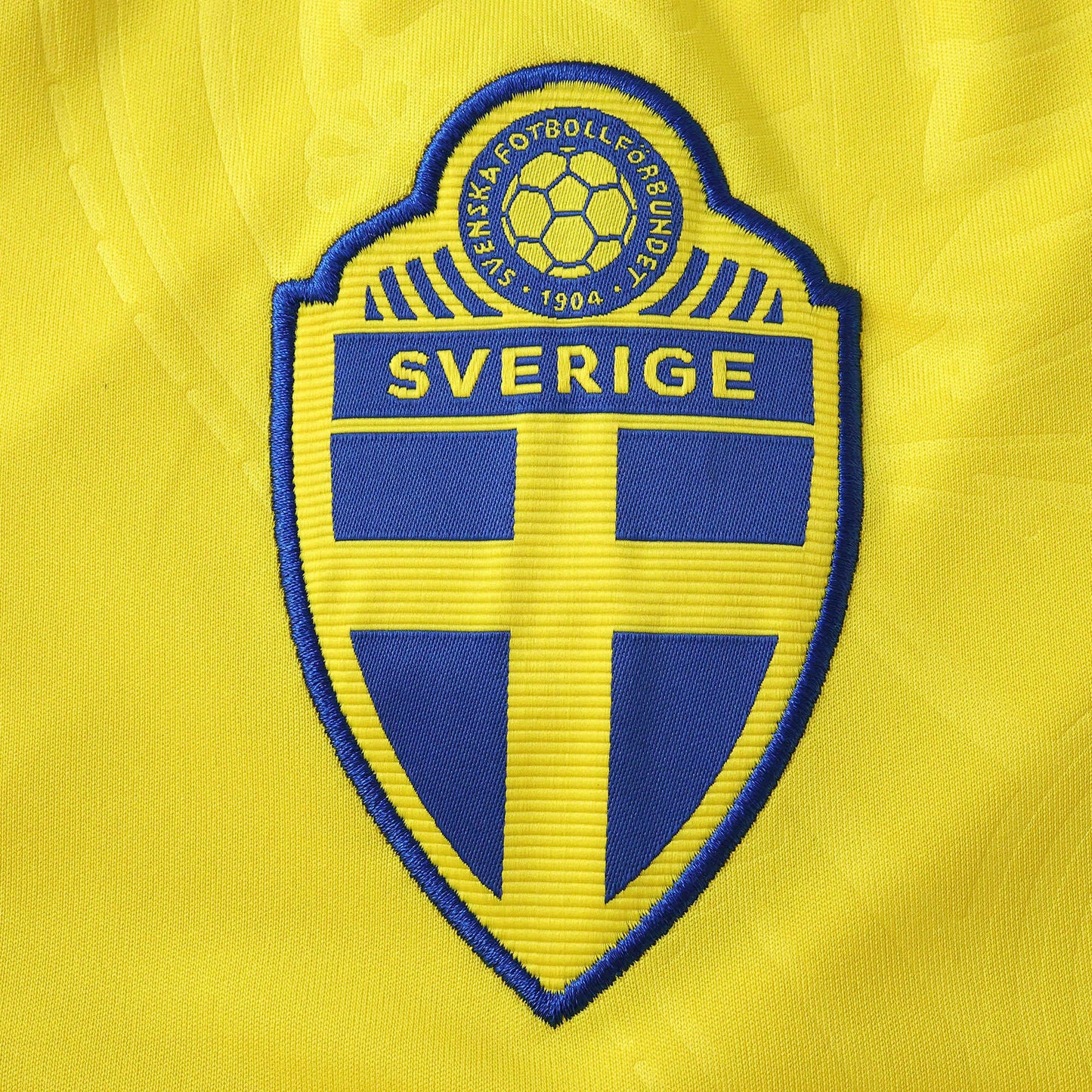 Camiseta Oficial Suecia Mundial 2026 Local Fan Version