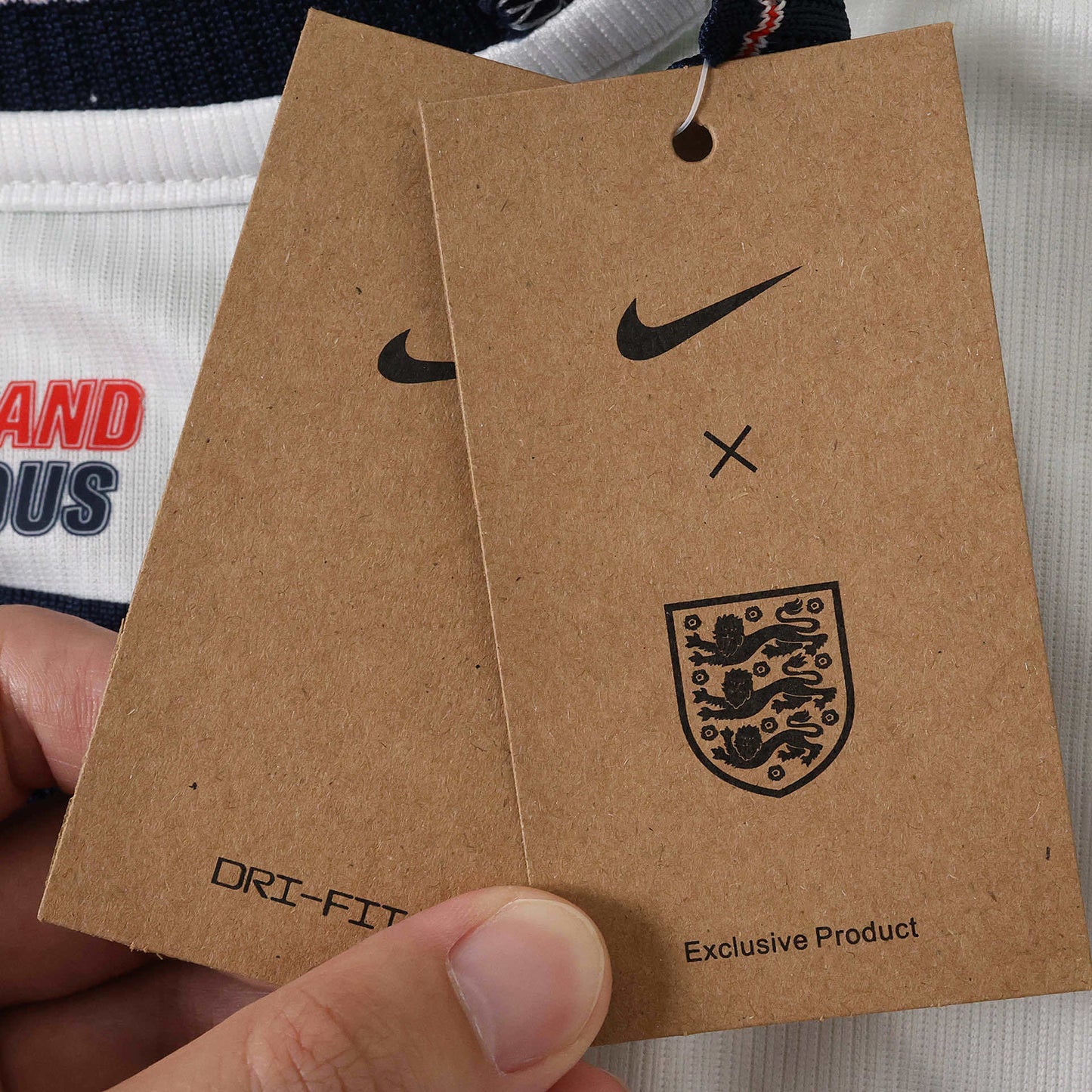 Camiseta Oficial Inglaterra Mundial 2026 Local Fan Version